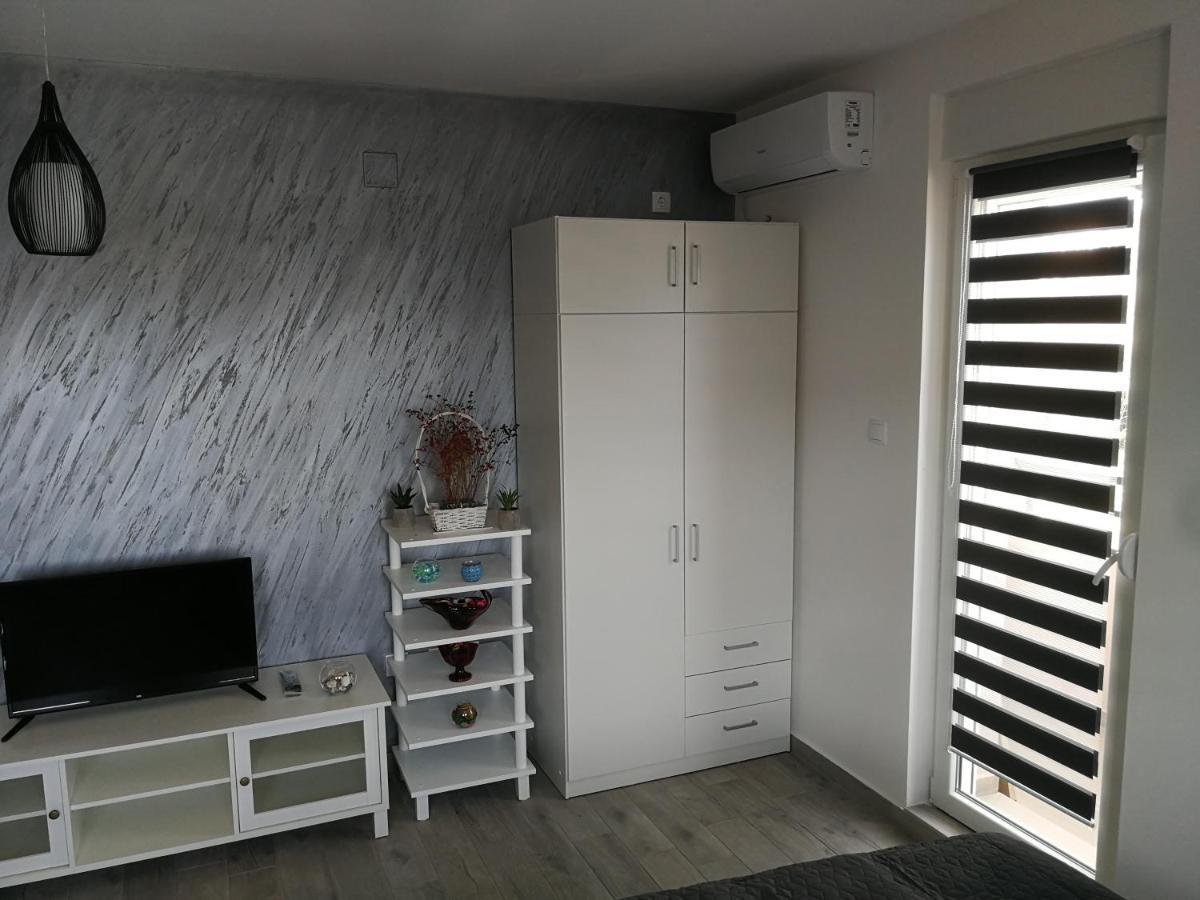 Danica Apartment Sremska Mitrovica Exterior photo